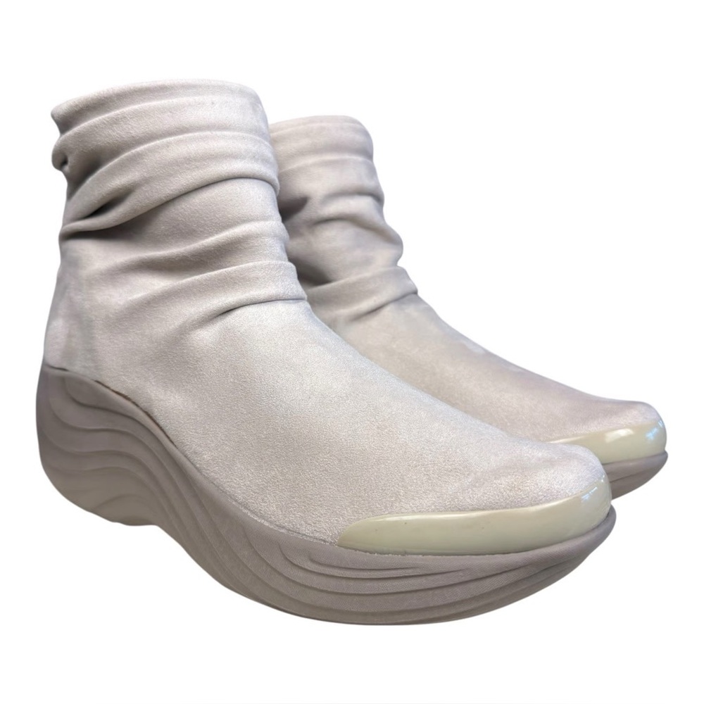 Bzees ankle boots
